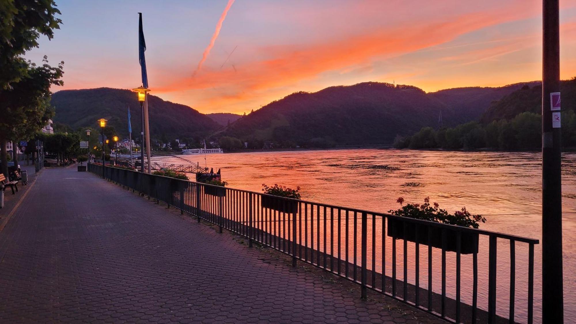 Urlaub Am Rhein, Ferienwohnung Mit Garten Boppard Exterior foto