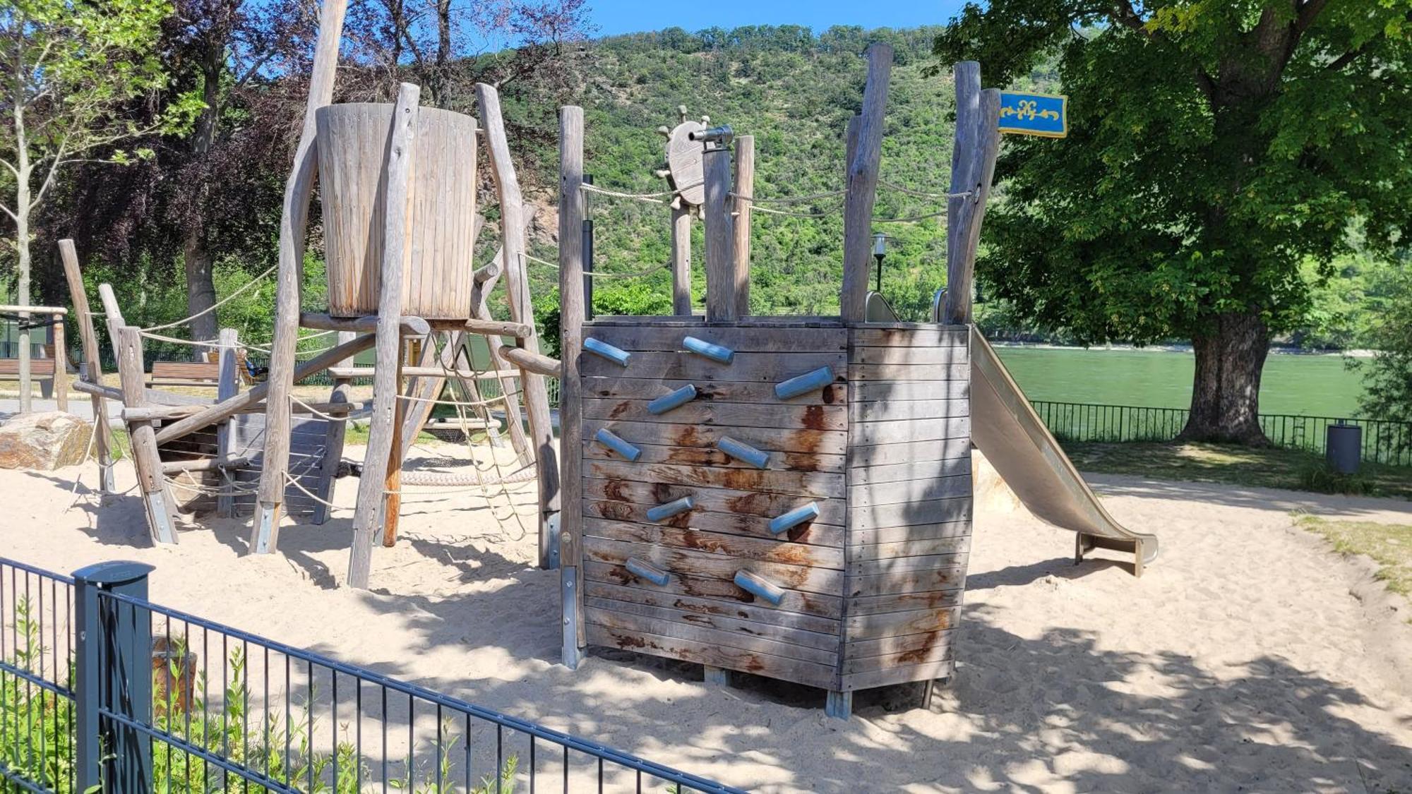 Urlaub Am Rhein, Ferienwohnung Mit Garten Boppard Exterior foto